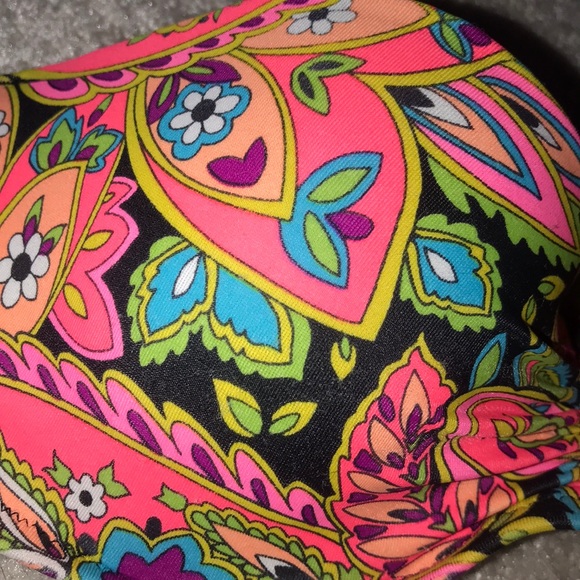 Patterned swim suit - Picture 2 of 4